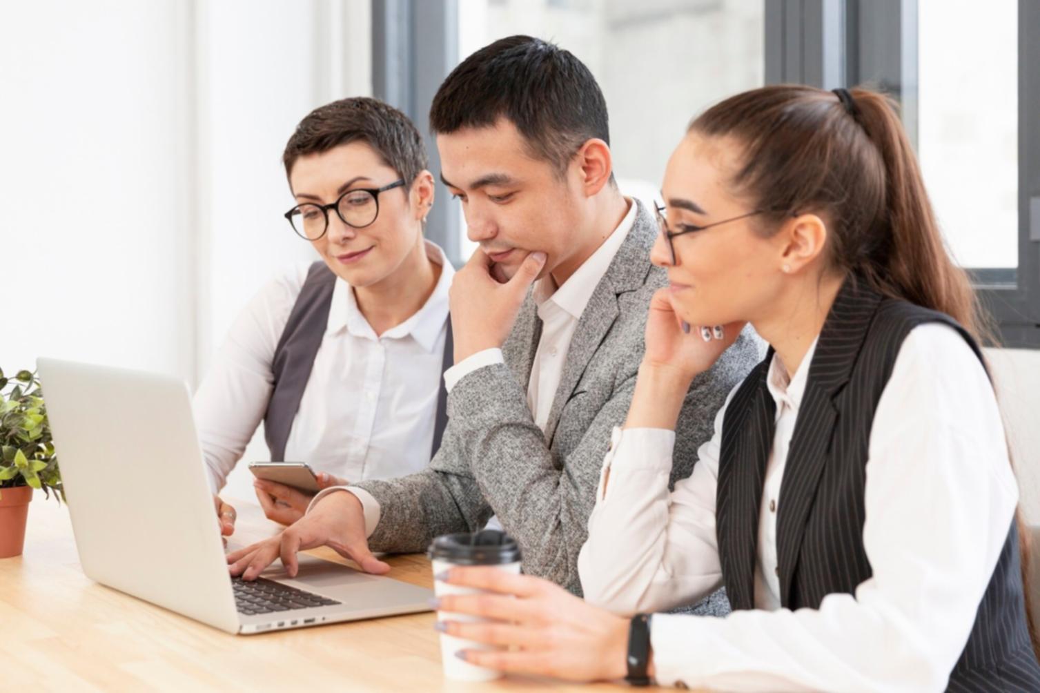 Анализ финансовых данных в офисе